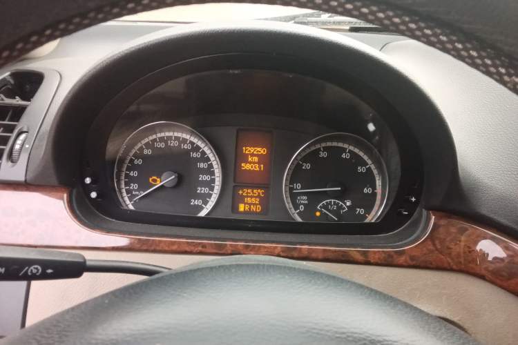 Used Mercedes-Benz Viano 2010 2.5L Prestige Edition
