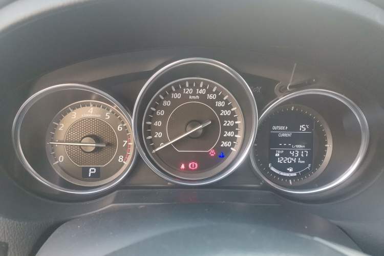 Used Mazda Atenza 2014 2.0L Blue Sky Luxury Edition