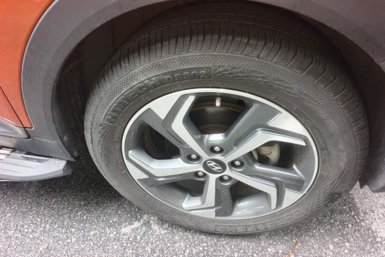 Used Hyundai ix25 2017 1.6L Automatic Smart Version Right Front Wheel Hub