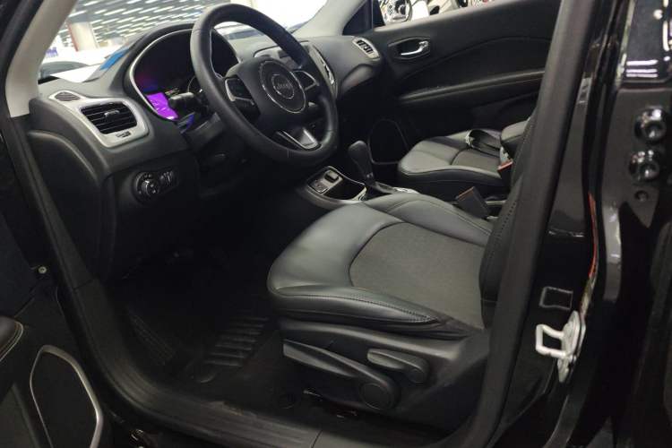 Used Jeep Compass 2020 220T Automatic Leading Edition