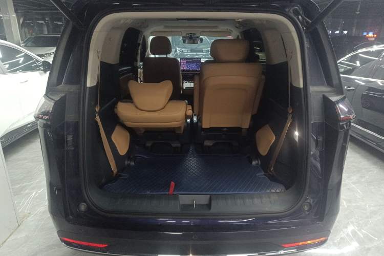 Used GAC Trumpchi E8 New Energy 2024 150km MAX Trunk