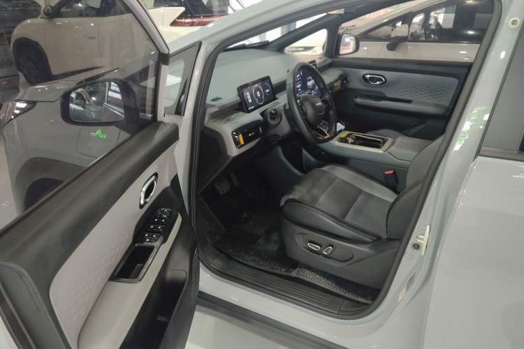 Used AION Y 2022 70 Intelligent Edition Lithium Iron Phosphate