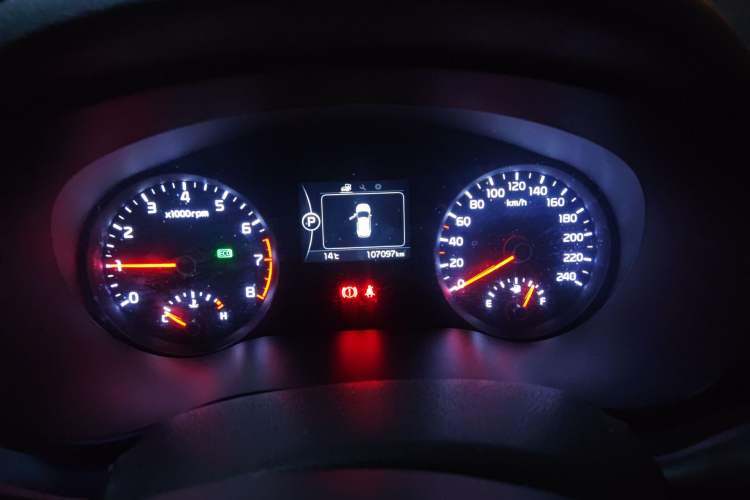 Used Kia KX5 2016 1.6T Automatic Two-Wheel Drive DLX Instrument Cluster