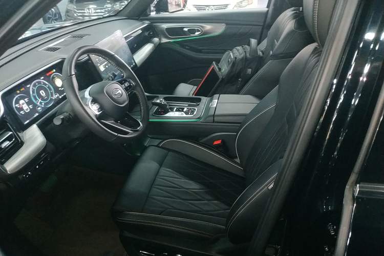 Used GAC Trumpchi GS8 2025 Linghang Series 2.0 TGDI Two-Wheel-Drive Luxury Edition 5 Seats