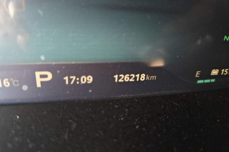 Used Roewe i6 New Energy 2017 45T Hybrid Connective Smart Luxury Edition Odometer Close Up