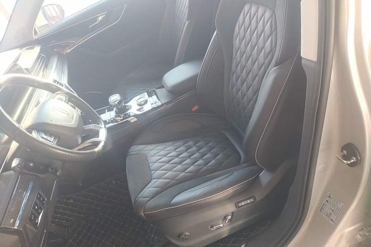 Used Hongqi HS5 2019 2.0T Smart Connect Flagship All-Wheel-Drive Version
