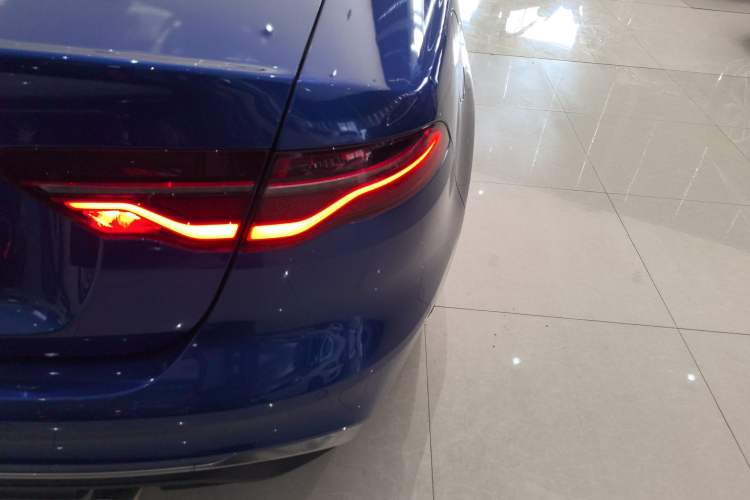 Used Jaguar XEL 2020 2.0T 200 PS S Advanced Elegance Edition
