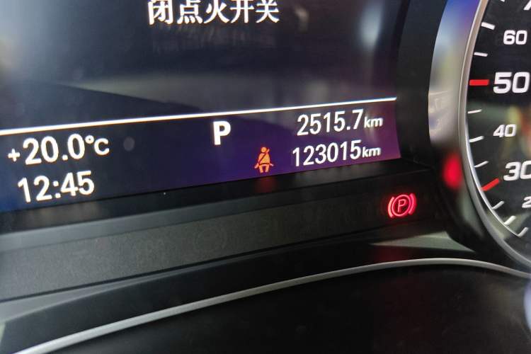 Used Audi A6L 2018 30th Anniversary Edition 35 TFSI Fashion Model Odometer Close Up