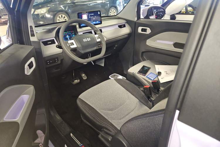 Used Chery New Energy QQ Ice Cream 2022 170km Sundae Phosphate Lithium-Ion