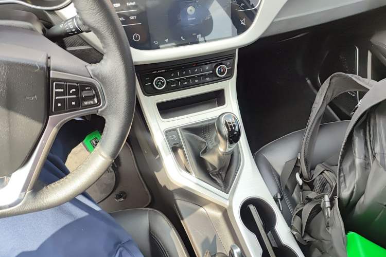 Used Geely Auto Vision 2018 1.5L Manual Happiness Edition Gear Lever