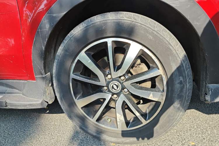 Used Dongfeng Fengon 580 2016 1.5T Manual Luxury Edition
