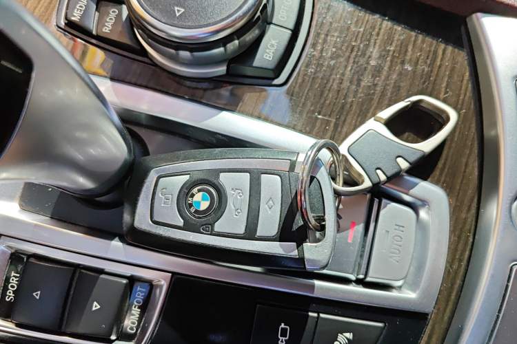 Used BMW 7 Series 2013 740Li Leading Model
