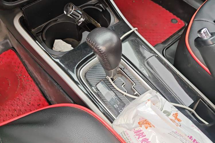 Used Mitsubishi Outlander 2018 2.0L Two-Wheel Drive Glory Edition 5 Seats