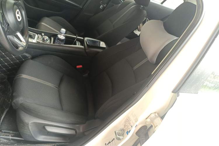 Used Mazda 3 Axela 2017 Sedan 1.5L Automatic Luxury Model Emission Standard China V Left Front Seat