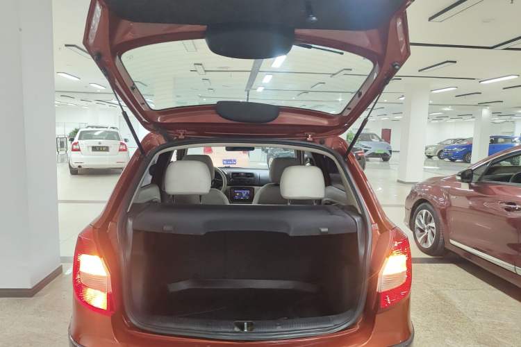 Used Skoda Fabia 2012 1.6L Scout
