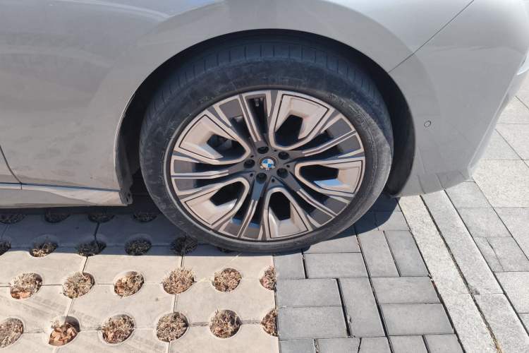 Used BMW i7 2023 eDrive50L Premium Luxury Package