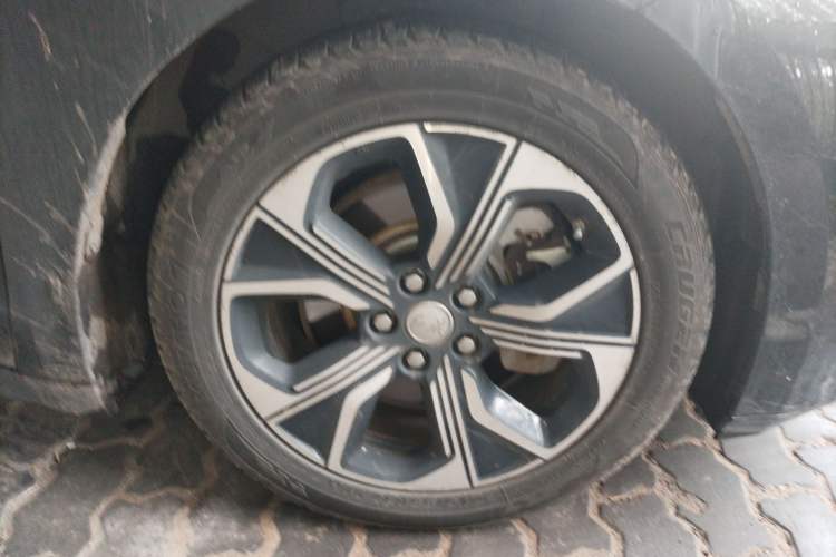 Used Hongqi E-QM5 2022 431 km Charge & Enjoy Edition