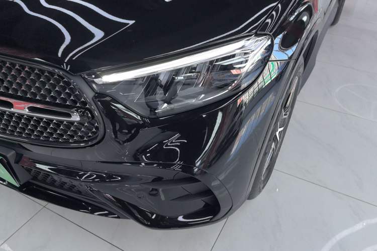 Used Mercedes-Benz GLC Coupe 2025-Year Restyled GLC 260 4MATIC Coupe SUV
