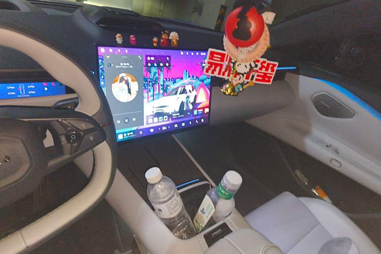 Used Lynk & Co Z10 2025 95 kWh 766 km Range Rear-Wheel Drive Max