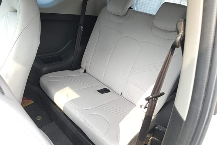 Used Chery QQ Little Ant 2021 150 000 Yuan "Ant Fan" Edition New Ant Cool Version Lithium-Ion Battery Left Rear Seat