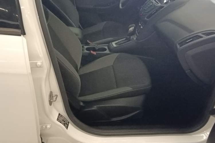 Used Ford Focus 2012 Hatchback 1.6L Automatic Comfort Model
