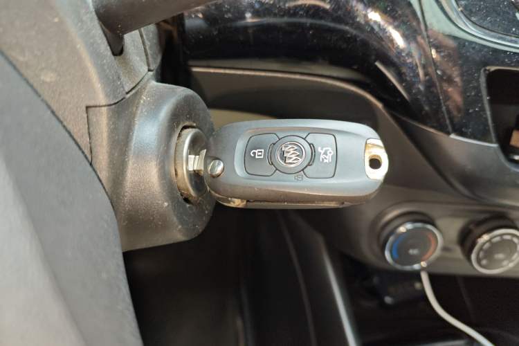 Used Buick Excelle 2018 15N Manual Elite Version
