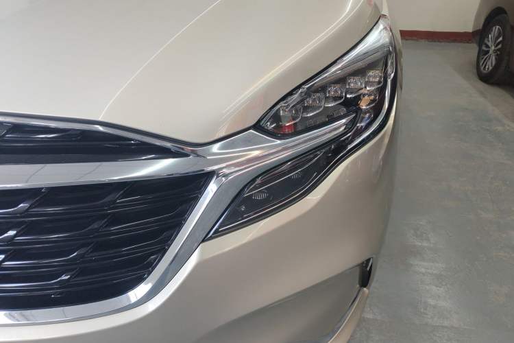 Used Buick GL8 2022 ES Landtrek 653T Comfort Edition
