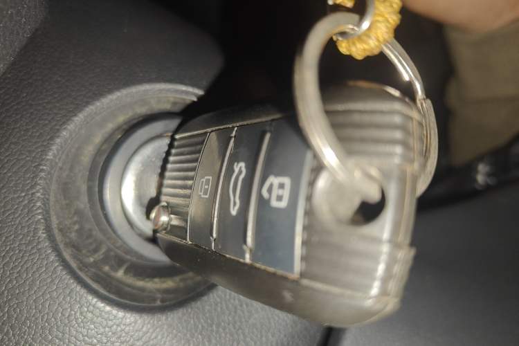 Used Roewe RX5 2016 20T Two-Wheel Drive Manual Flagship Edition
