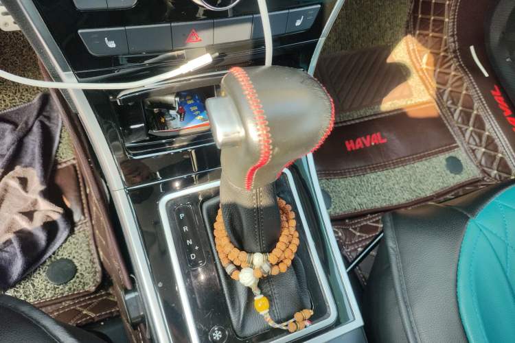 Used Haval H2 2015 1.5T Automatic Two-Wheel Drive Elite Edition Gear Lever