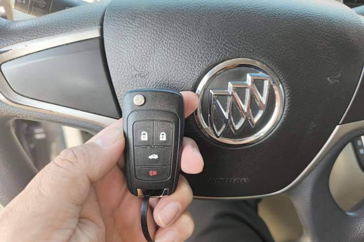 Used Buick GL8 2015 2.4L Luxury Business Premium Edition