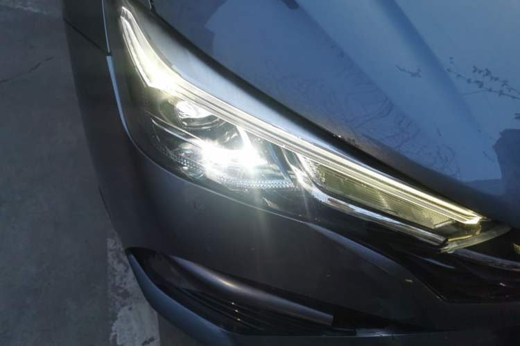 Used Roewe i5 2021 Revised Version 1.5L CVT Diamond Edition
