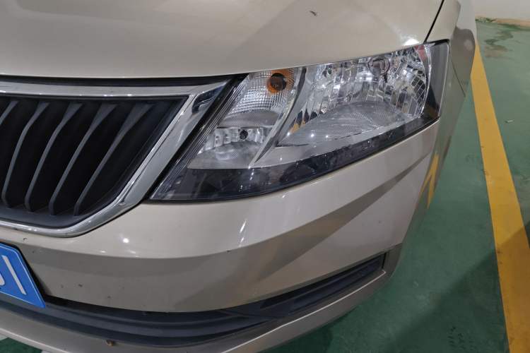 Used Skoda Rapid 2018 1.4L Manual Standard Edition Left Front Headlight