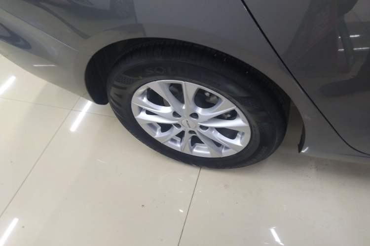 Used Roewe i5 2023 1.5L Manual Comfort Edition