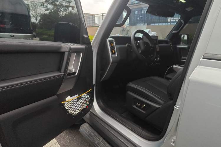 Used iCAR V23 2025 501 Four-Wheel Drive Intelligent Driving Version Driver Seat