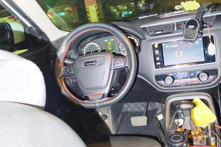 Used Qoros 5 2017 1.6T Automatic Prestige Model
