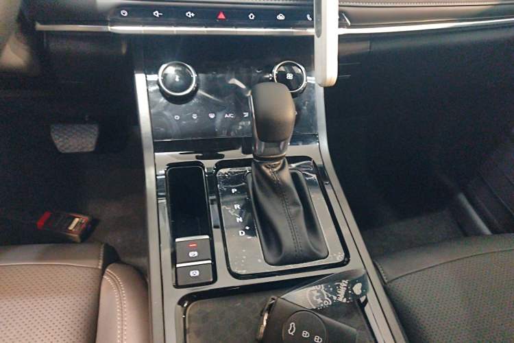 Used Chery Tiggo 5x 2025 1.5L CVT Excellence Edition Gear Lever