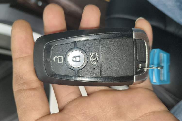 Used Ford Mondeo 2018 EcoBoost 180 Smart Control Fashion Model China V Standard Vehicle Key