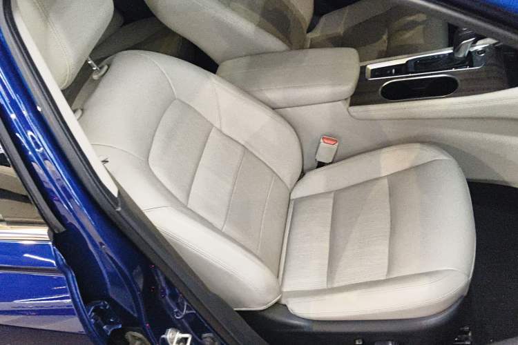 Used Nissan Teana 2021 2.0L XL Upper AD1 Smart Drive & Navigation Edition Right Front Seat