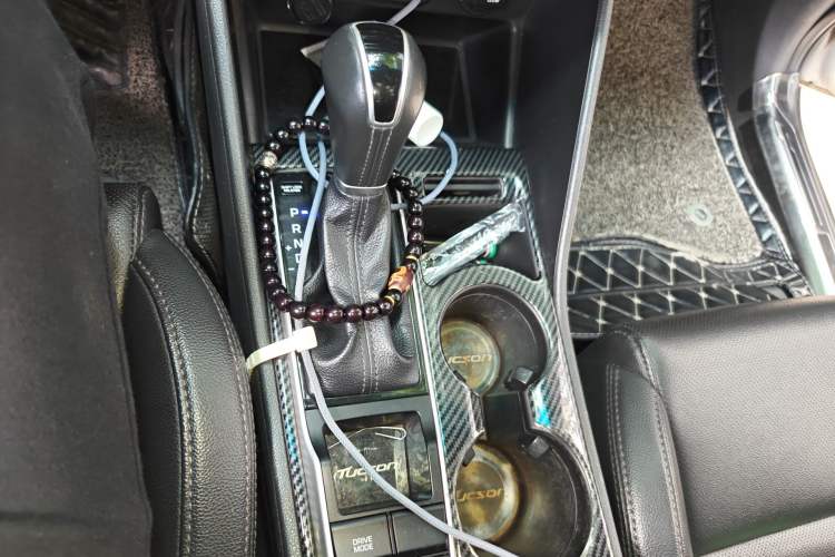 Used Hyundai Tucson 2018 1.6T Dual-Clutch Two-Wheel Drive 15th Anniversary Special Edition Gear Lever