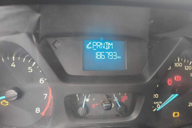 Used Ford Transit 2017 2.0T Gasoline Automatic Multi-Function Commercial Vehicle Short Wheelbase Low Roof China V Standard