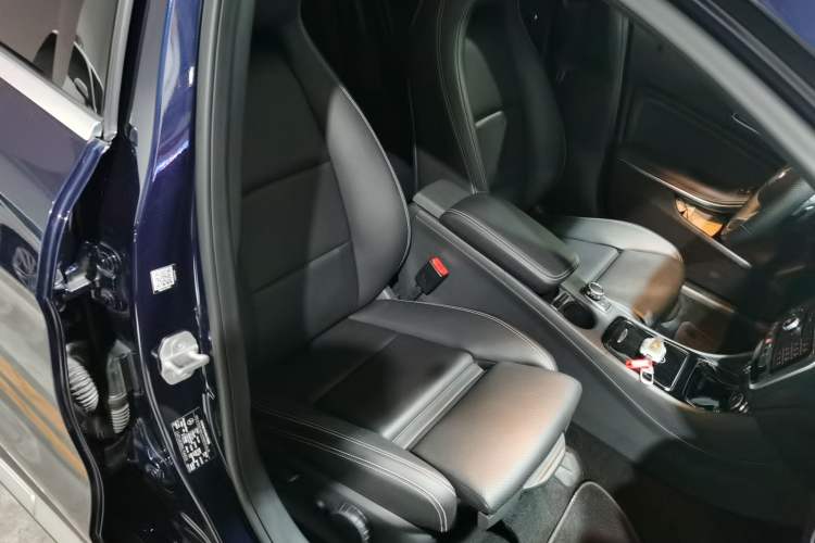 Used Mercedes-Benz GLA 2017 GLA 200 Fashion Model
