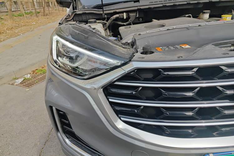 Used Ford Edge 2021 Facelifted PLUS EcoBoost 245 Two-Wheel Drive XLT 7-Seater Right Front Headlight