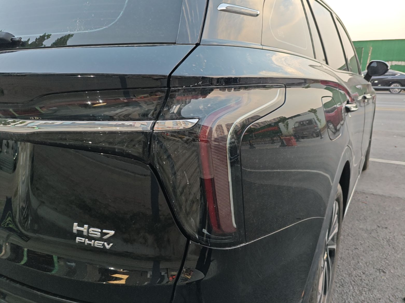 Hongqi HS7 PHEV 2024 2.0T PHEV Four-Wheel Drive Flagship Edition 6 Seats — снимка 9
