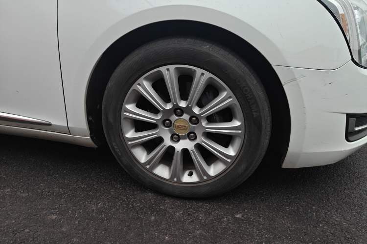 Used Cadillac XTS 2016 28T Tech Edition Right Front Wheel Hub