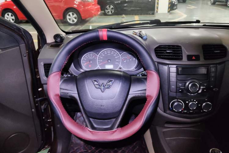 Used Wuling Hongguang 2016 1.5L Restyled S Comfort Version Steering Wheel