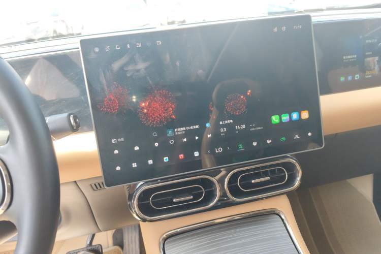 Used Leapmotor C11 2024 All-Electric 580 Luxury Edition Audio And AC Panel