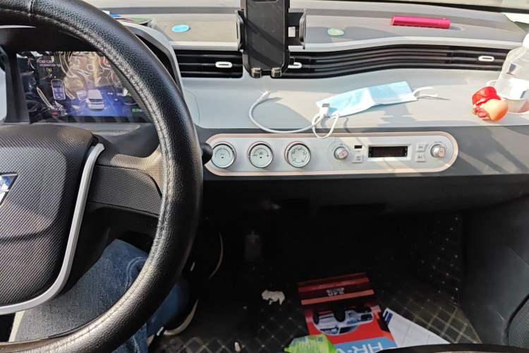 Used Wuling Hongguang MINIEV 2022 Macaron Premium Model – Lithium Ternary Battery