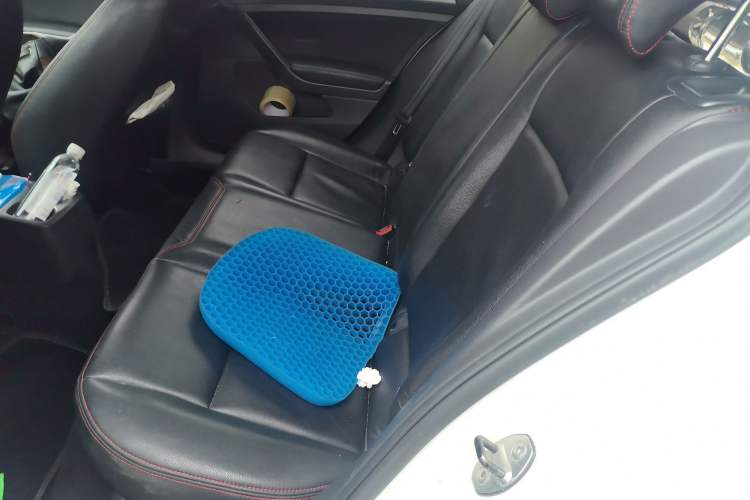 Used Volkswagen Golf 2014 1.6L Manual Fashion Edition
