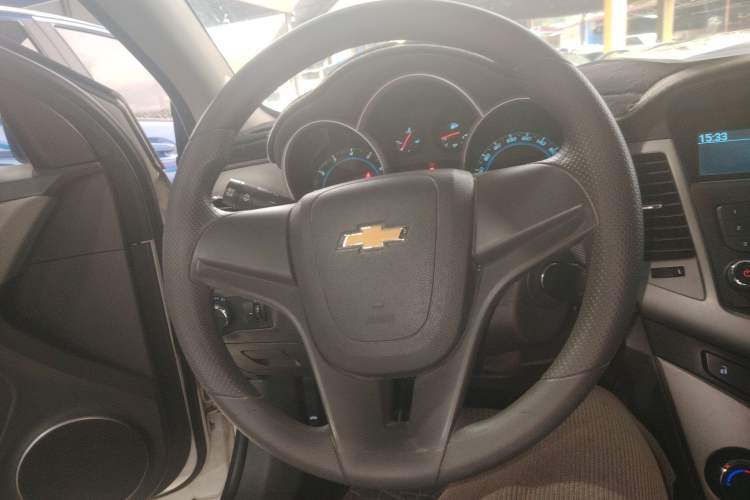 Used Chevrolet Cruze 2014 1.6L SL Millionth Anniversary Edition AT Steering Wheel