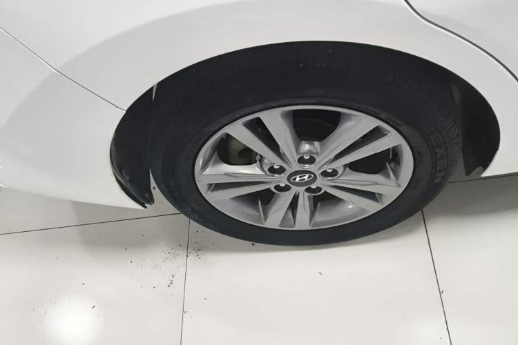 Used Hyundai Elantra (6th Generation / Lingdong) 2016 1.6L Manual ZhiXuan · Dynamic Model Exterior 5